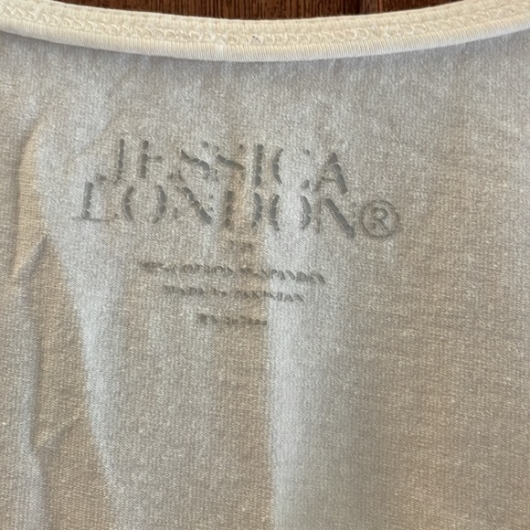 NWOT Jessica London Scoop Neck Tee - Picture 2 of 3